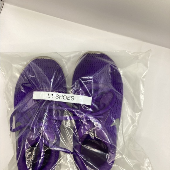 Purple Nike shoes for five year olds - Picture 4 of 4